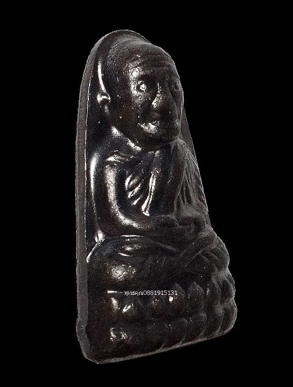 หลวงพ่อทวดหลังหนังสือ วัดช้างให้ จ.ปัตตานี ปี2555 3