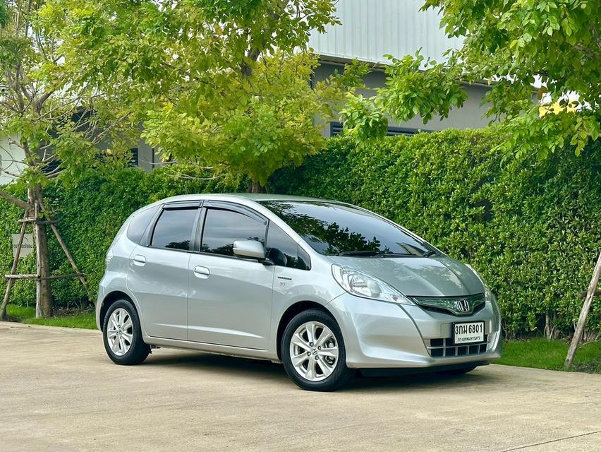 Honda Jazz Hybrid สุดยอดรถประหยัดน้ำมัน เฉลี่ย 20 กิโลลิตร สีเทา ปี 2014 6