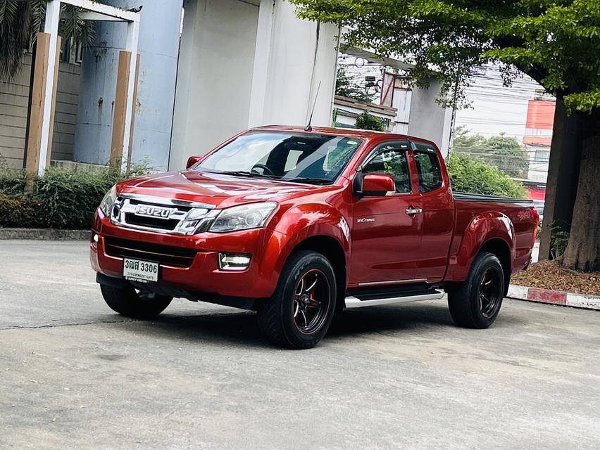 Isuzu Dmax 2.5 Vcross 4x4 รูปย่อยที่ 2