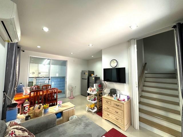 ให้เช่าทาวน์โฮม 3 ชั้น ห้องมุม ม.สัมมากร อเวนิว รามอินทรา-วงแหวน ขนาด 25.4 ตร.ว. 3 ห้องนอน 3 ห้องน้ำ ที่จอดรถ 2 คัน 5