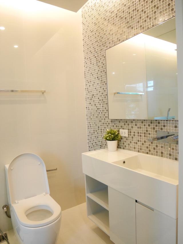 THE ROOM SUKHUMVIT 21 (ASOKE) 11