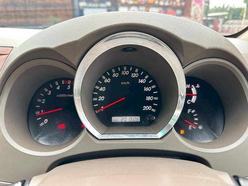 Toyota Fortuner 3.0 V เกียร์ Auto ขับ 4 สีบรอนซ์ทอง ปี2006 13