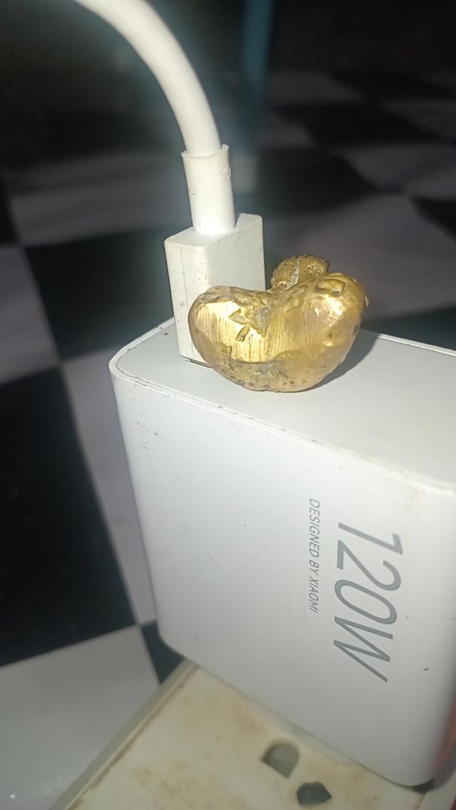 พระปิดตา หลวงพ่อครน เนื้อทองผสมหลังยันยุ้ง 3