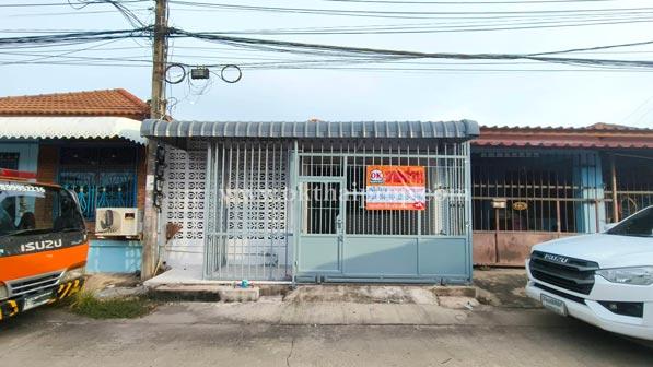 ทาวน์เฮ้าส์ หมู่บ้านพฤกษา 3 ถนนวัดลาดปลาดุก บางบัวทอง นนทบุรี