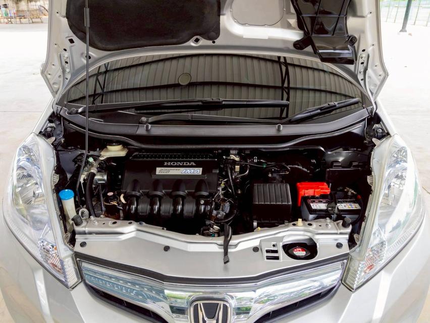 ขาย Honda Jazz 1.3Hybrid ปี13 16