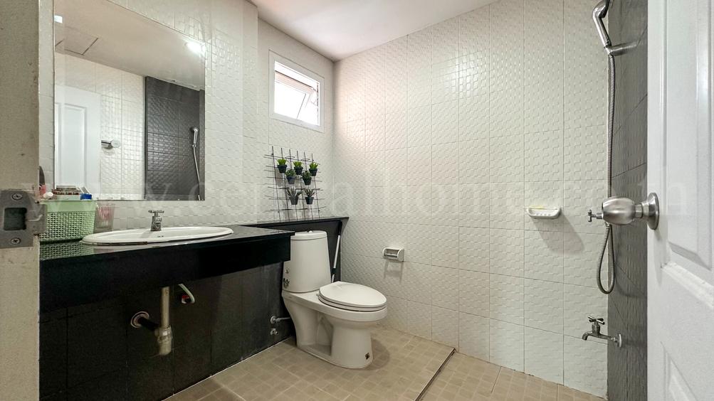 บ้านเดี่ยว สิริกานต์ 3 หลังริม แปลงใหญ่ ถูกสุดในโครงการ 12