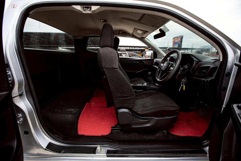 Isuzu D-Max Space Cab 1.9 DDi S ปี 2022 สีเทา มือเดียวป้ายแดง 12