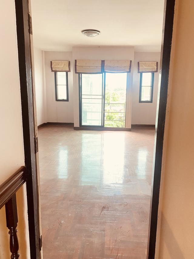 Townhouse for sale Sukhumvit 77 road 8