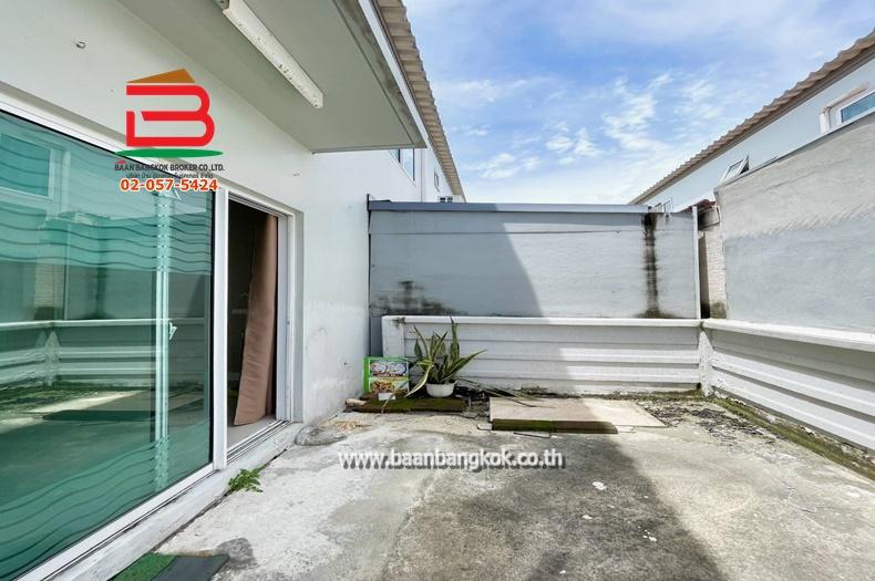 ทาวน์เฮาส์ อารียา เดอะคัลเลอร์ รังสิต คลอง4 เฟส 2 เนื้อที่ 20.4 ตรว. ถนนลำลูกกา ต.ลาดสวาย อ.ลำลูกกา จ.ปทุมธานี