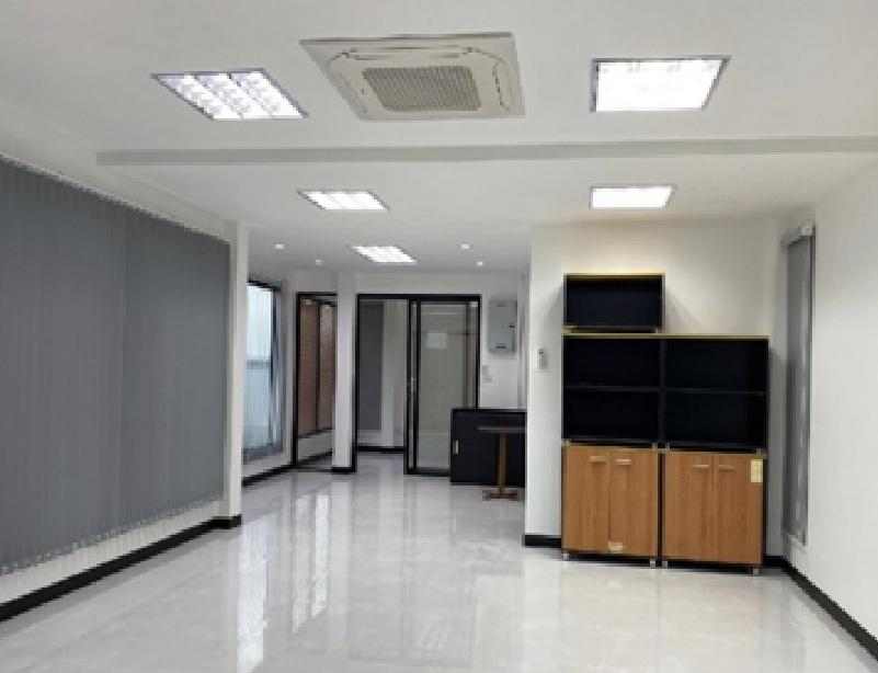 ให้เช่าอาคารสำนักงาน 4 ชั้น ซอยนวมินทร์ เข้าซอยไม่ลึก ใกล้แยกรามอินทรา กม.8 / พื้นที่ใช้สอย 350 ตารางเมตร 11