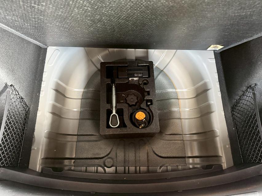 MG ZS 1.5 X+ Sunroof AT ปี 2022 19