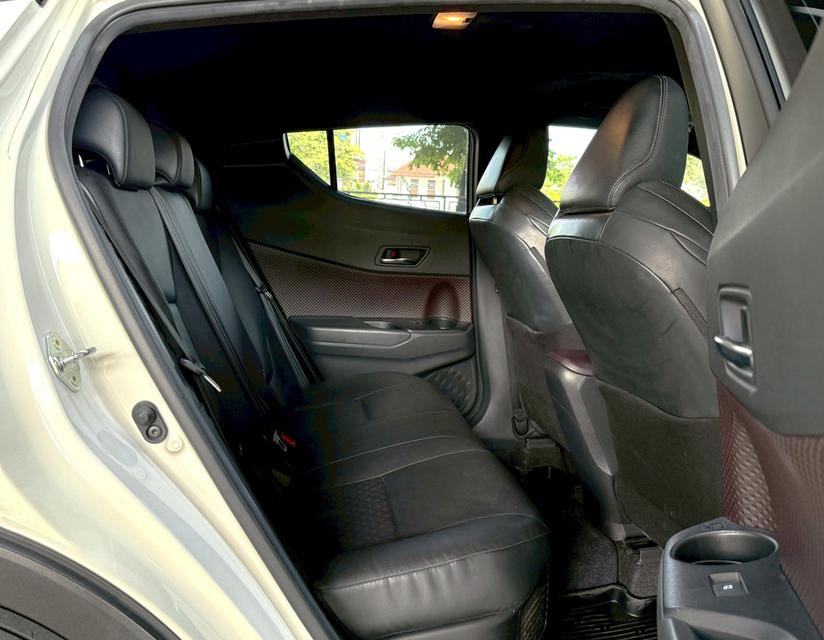 2020 Toyota C-HR 1.8HV  Mid ฟรีดาวน์ รถสวยมือเดียว รูปที่ 8