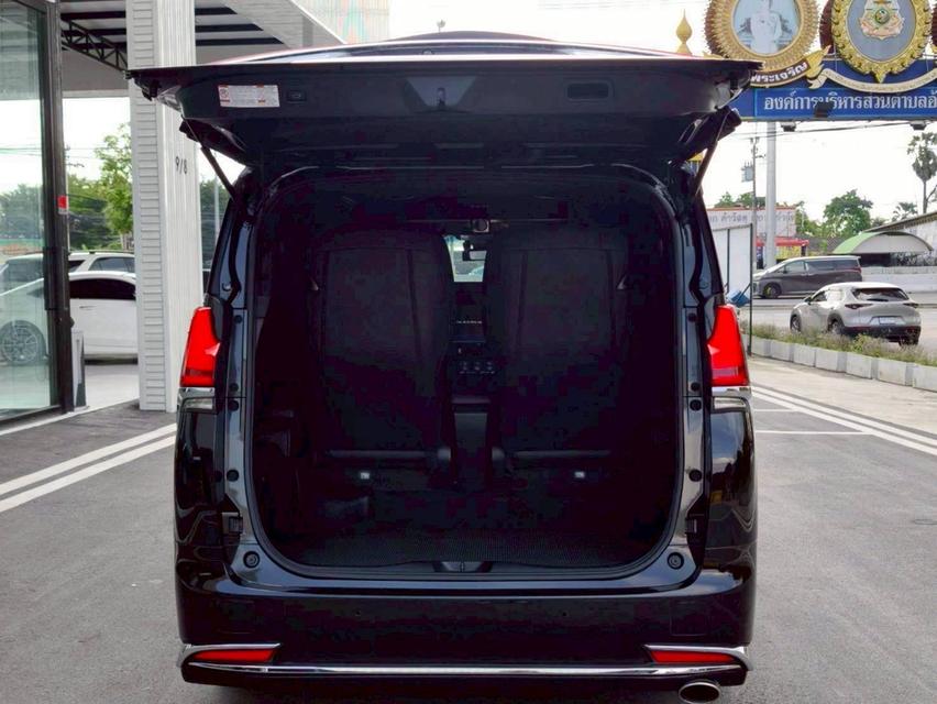 รหัสรถ KPV1854 2023 LEXUS LM300h Executive Lounge 4 Seat Hybrid E-four 15