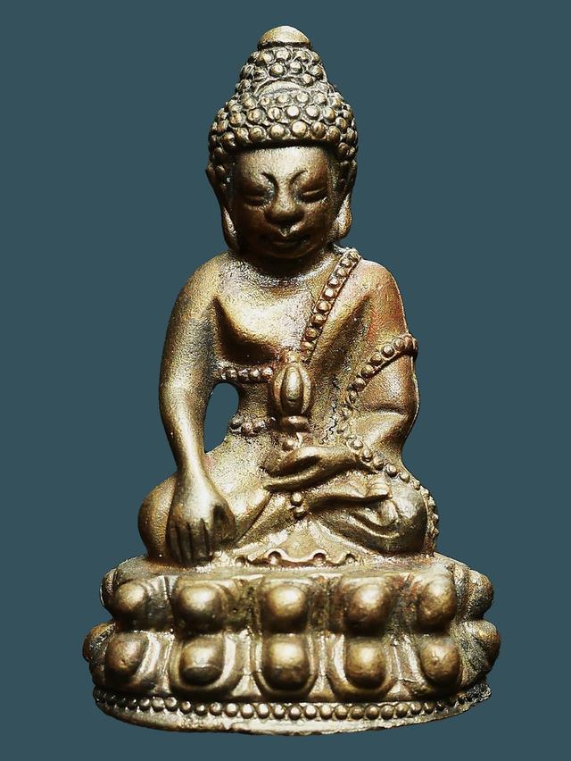 พระกริ่งใหญ่ ตอกโค๊ตยันต์ และดอกจัน....เก่า เดิมๆ