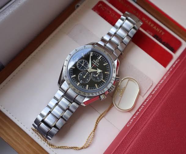 OMEGA Speedmaster Broad Arrow 1