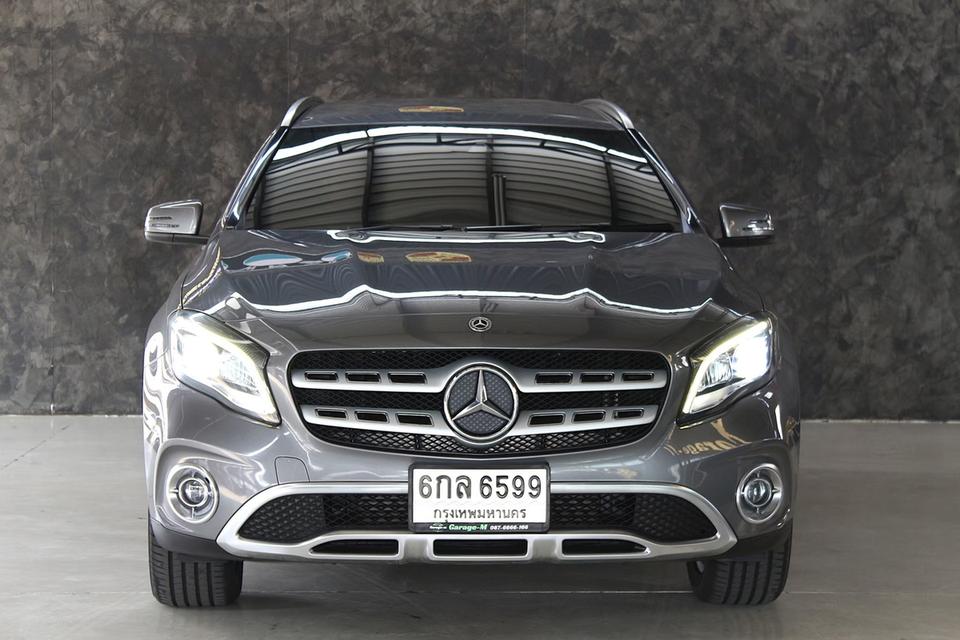 รหัสรถ JRS6599 Mercedes-Benz GLA 200 Urban ปี 2017