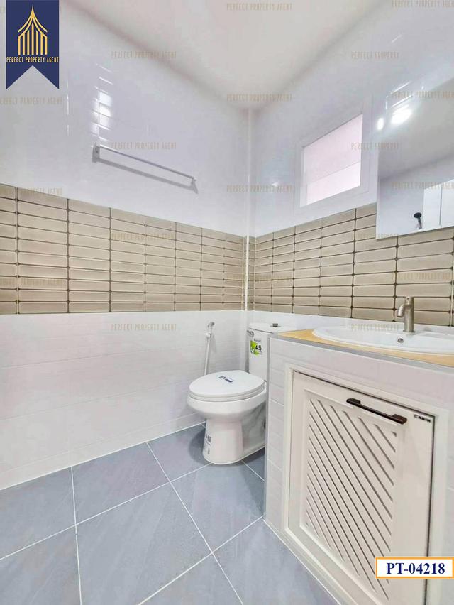 ทาวน์เฮ้าส์บัวทองแลนด์บางบัวทองราคาย่อมเยาว์ 9