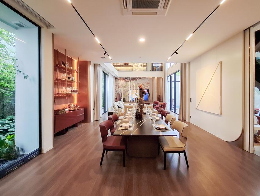 VIVE New Krungthep Kreetha 3-Storey Modern Show Home 7