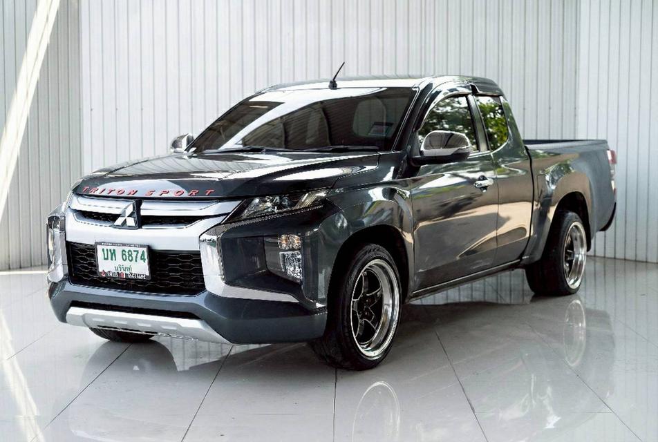 MITSUBISHI TRITON 18-23 2.5 GLX ปี 2022 สีเทา MT โฉม MEGA CAB