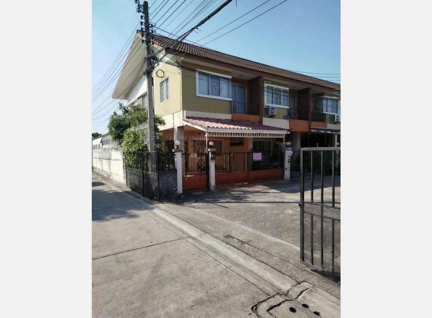 โครงการ จามจุรี พาร์ค รามอินทรา ถนนสุขาภิบาล 5 เขตบางเขน ทาวน์เฮ้าส์แปลงมุม 32 ตารางวา 3 นอน 2 น้ำ 1