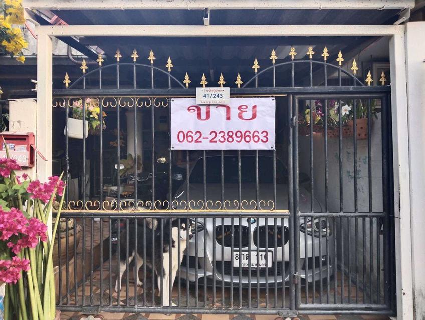 ขายบ้านทาวน์เฮ้าส์ ซอยนวมินทร์111