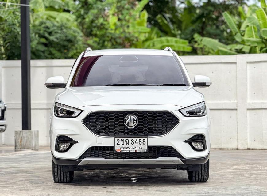 ปี 2020 MG ZS, 1.5 D+ โฉม ปี17-ปัจจุบันสีขาว จดทะเบียน ปี 21 เครื่องยนต์เบนซินเลขไมล์ 46,910 km. มือเดียวป้ายแดง