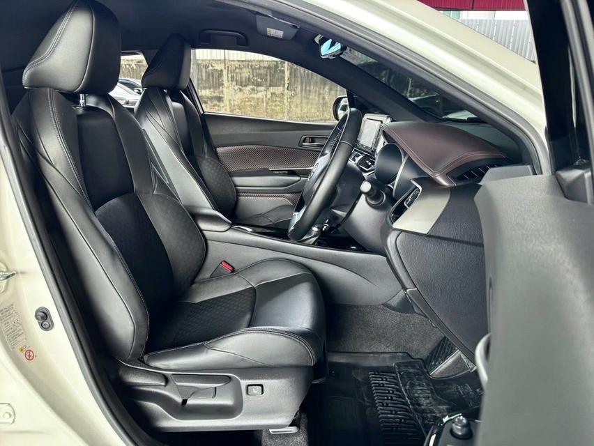 Toyota CHR 1.8Hybrid ปี18 12
