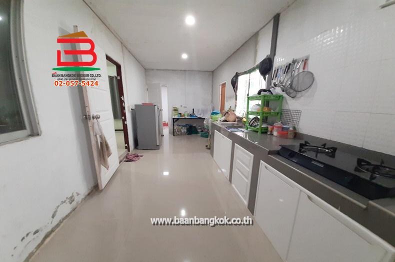 บ้านเดี่ยว 1 ชั้น หลังริม หมู่บ้าน สวนธนพร ลำลูกกา คลอง8 เนื้อที่ 60 ตรว. ถนนลำลูกกา อ.ลำลูกกา ปทุมธานี 6