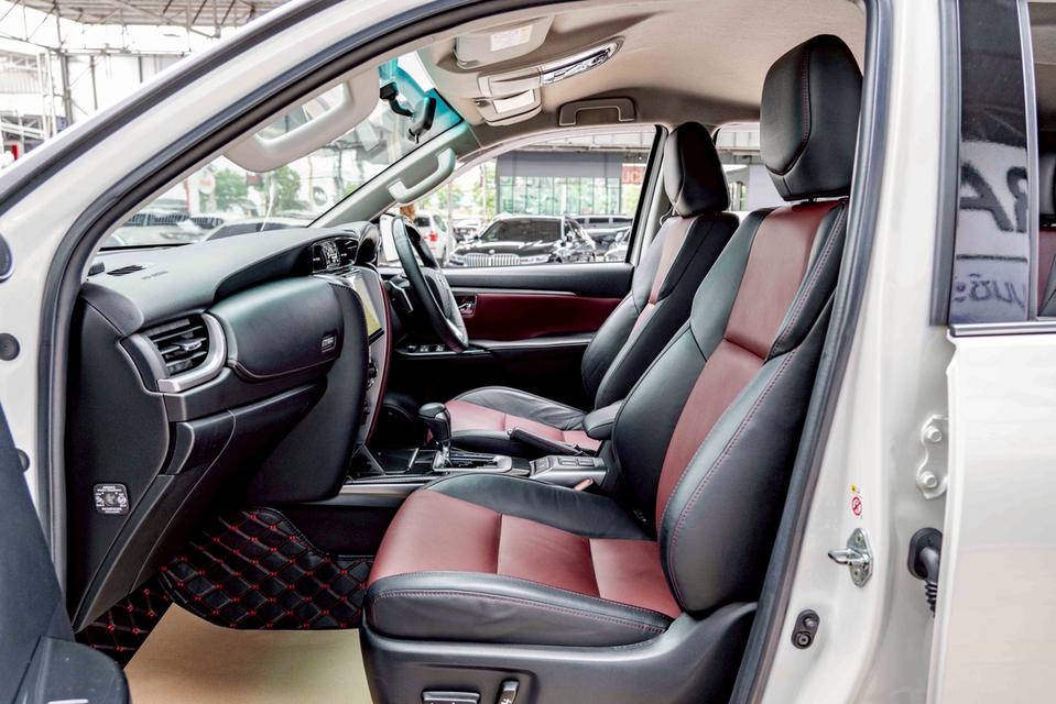 รหัสรถ NP7532 TOYOTA FORTUNER 2.8TRD 4WD 2018 14