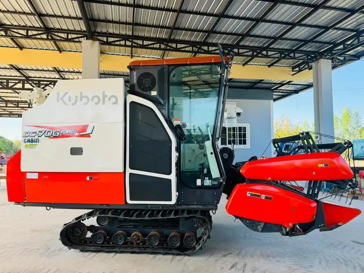 ขายด่วน รถเกี่ยวข้าว KUBOTA  2