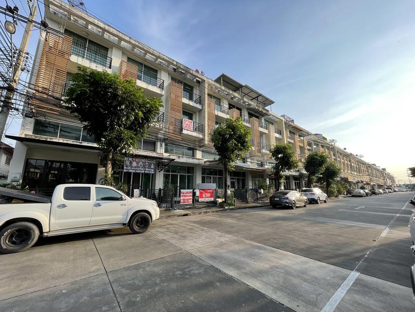 บ้าน-อาคารพาณิชย์, ทาวน์โฮม มีดาดฟ้า 2