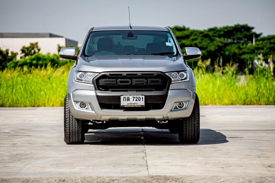 Ford Ranger 2.2 XLT Hi-Lander Double Cab เกียร์ AT ปี2017 สีเทา สภาพดีมากๆ