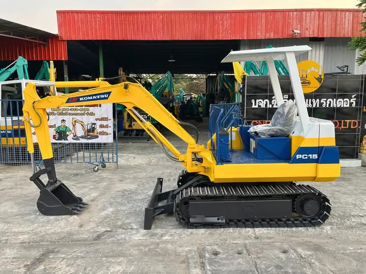 รถขุด Komatsu PC15-2