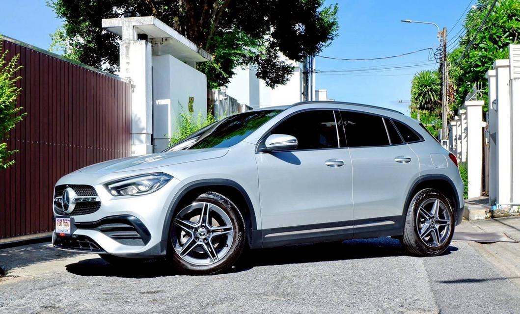 Mercedes Benz GLA200 AMG Dynamic ปี 2021 4