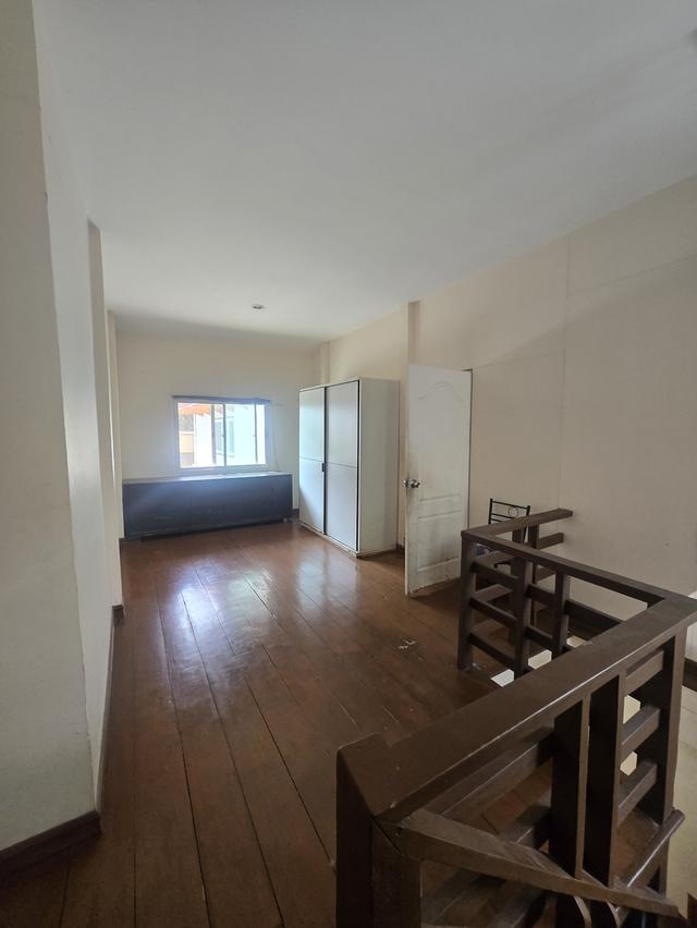 ให้เช่าบ้านสองชั้นที่จอดรถกว้าง ทําเลดี สาทรหลังโรงพยาบาลเซนต์หลุยส์ 13