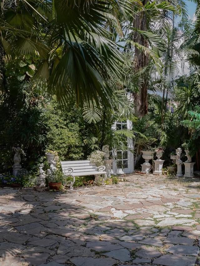 U1477 ให้เช่าบ้านสวน ใจกลางสุขุมวิท 101 FOR RENT RARE GARDEN SPACE IN SUKHUMVIT An Extraordinary Glasshouse Garden Space in Sukhumvit 101 3