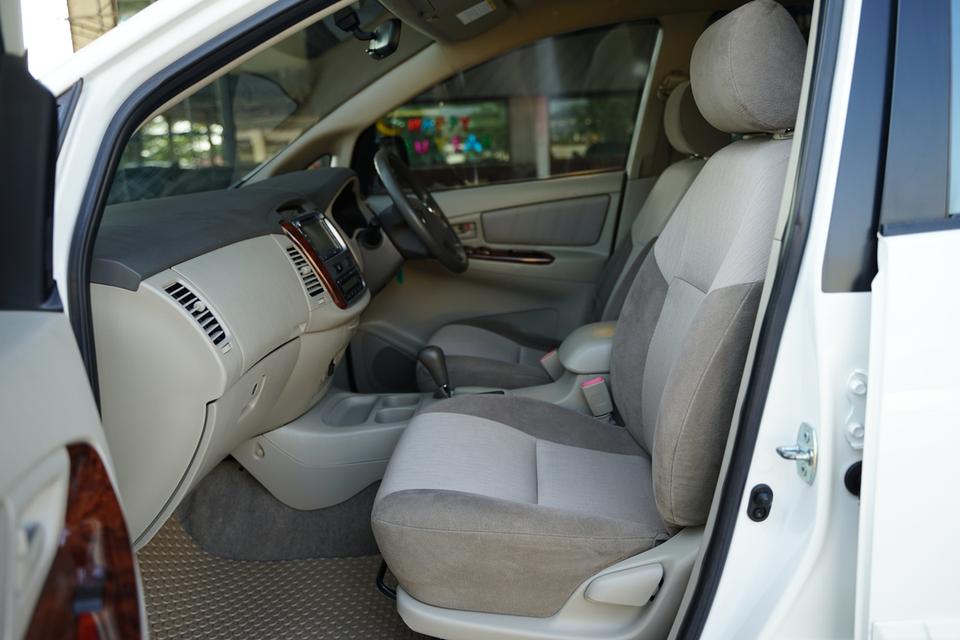 2013 TOYOTA INNOVA 2.0 G OPTION 9