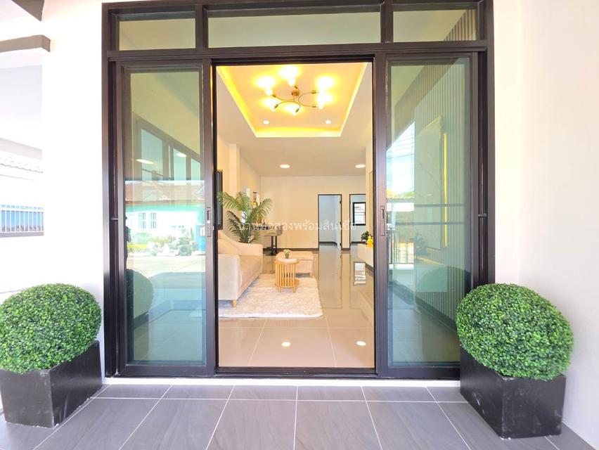 หมู่บ้านซื่อตรง ถนนสุวินทวงศ์ 29 4