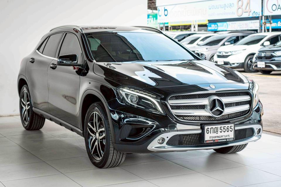 รหัสรถ NP5565 BENZ GLA200 URBAN ปีรถ : 2017