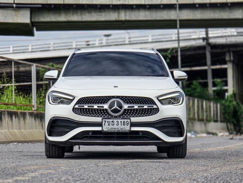BENZ GLA 200 1.3 AMG DYNAMIC ปี 2021 จด 2023
