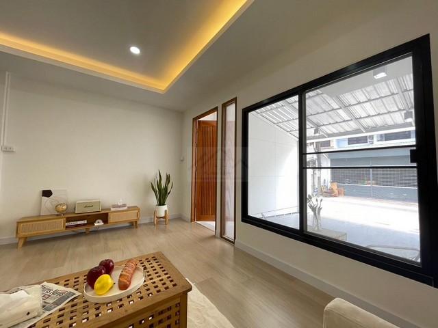 ขายทาวน์เฮาส์ 2 ชั้น 22 ตรว. นวมินทร์ 111 รีโนเวทใหม่สวย บ้านหันทิศใต้ 5