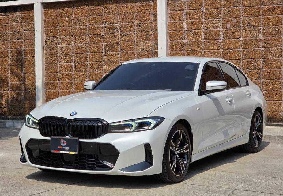 BMW 320d M sport lci ปี2024 แท้สวยจัดๆ รถมือเดียวป้ายแดง ประวัติครบๆ ไมล์เพียง 40,000 km เท่านั้น Bsi / Bri ถึง 06/2029 รูปย่อยที่ 3