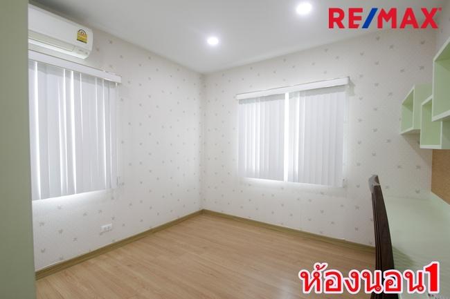 บ้านเดี่ยวภัสสรเพรสทีจปิ่นเกล้าเพชรเกษม บ้านใหม่ไม่เคยอยู่ขายขาดทุน พร้อมเฟอร์ แอร์ ตู้เย็น บ้านสภาพดีพร้อมอยู่ 61.9ตารางวา ซ.5ต้นโครงการ ราคาเจรจาได้ 15