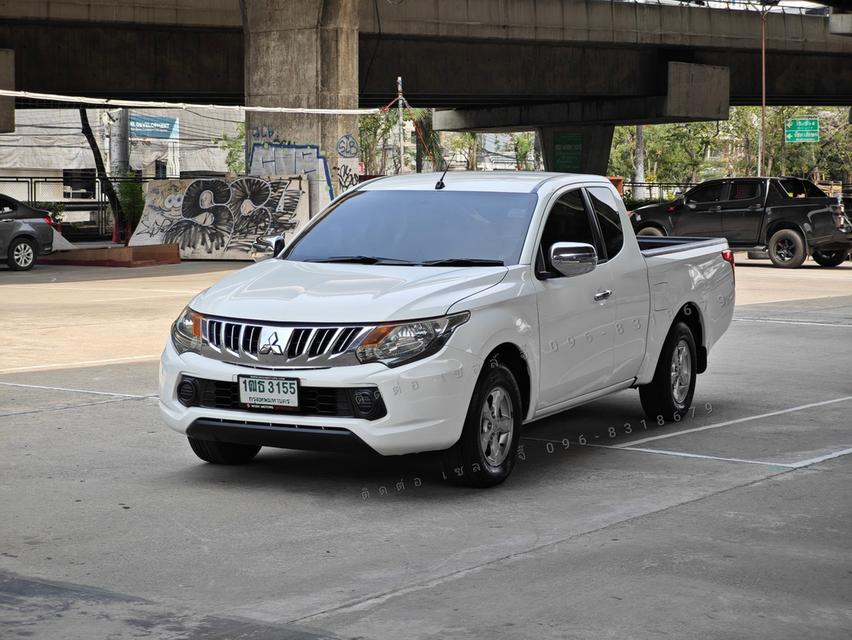 Mitsubishi Triton 2.4 GLX Mega Cab MT ปี 2015 2