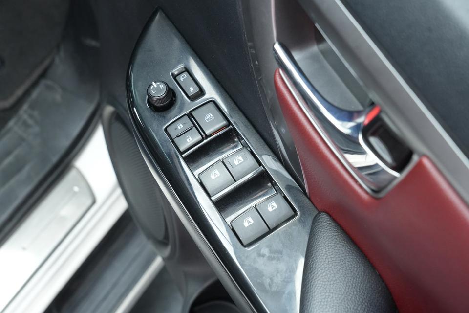 #Toyota🚗 2019 Toyota Fortuner 2.8 TRD Sportivo Black-Top 4WD รูปที่ 10