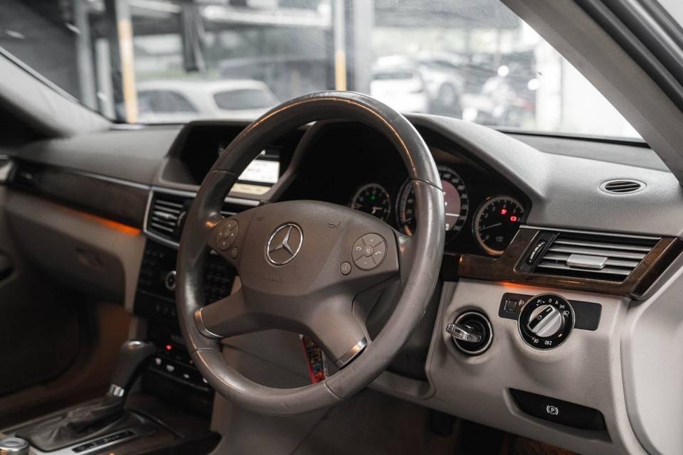 Benz E200 1.8 CGI BlueEFFICIENCY ELEGANCE W212 2011 รหัส 67GG9094 13