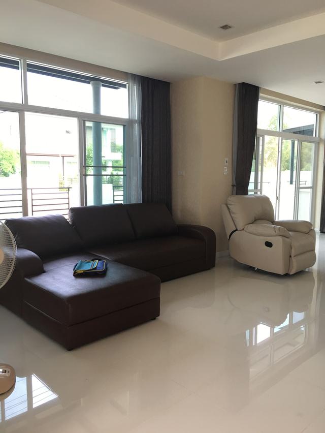 บ้านเดี่ยว พร้อมที่ดิน 10