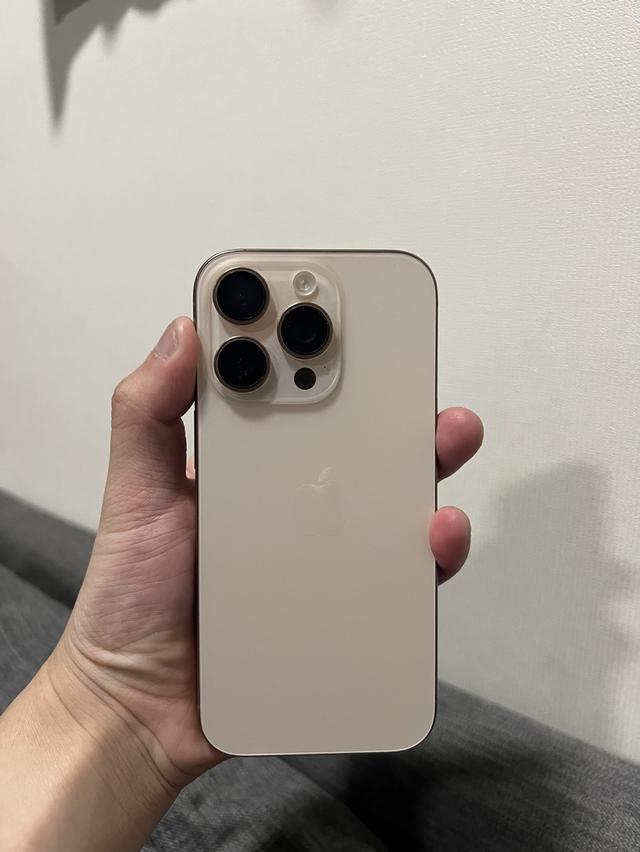 iPhone 16 pro 256gb สี desert titanium