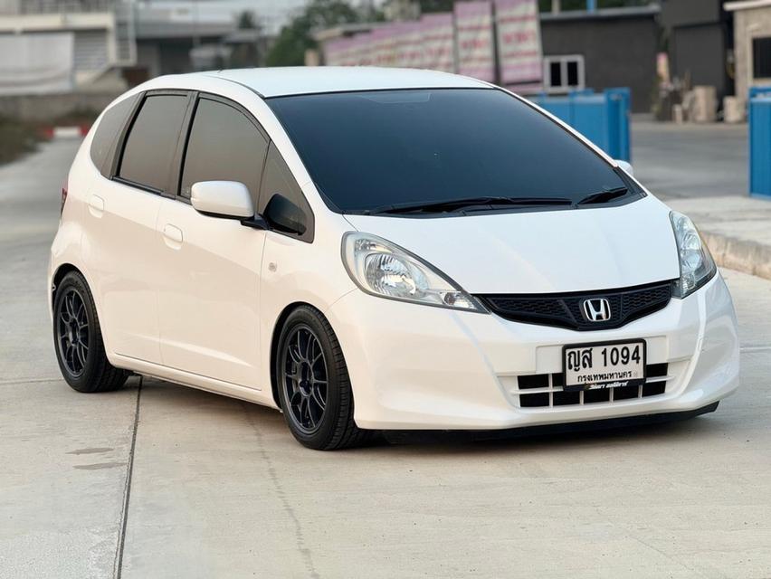 Honda Jazz Ge 1.5 Auto MNC  ปี 2011  แต่งสวย สภาพดีไร้ริ้วรอย สนใจทักได้น่ะครับ 4