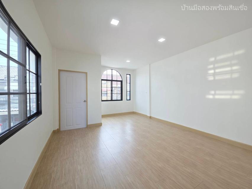 หมู่บ้านวรางกูล เลียบคลองสอง 6 12